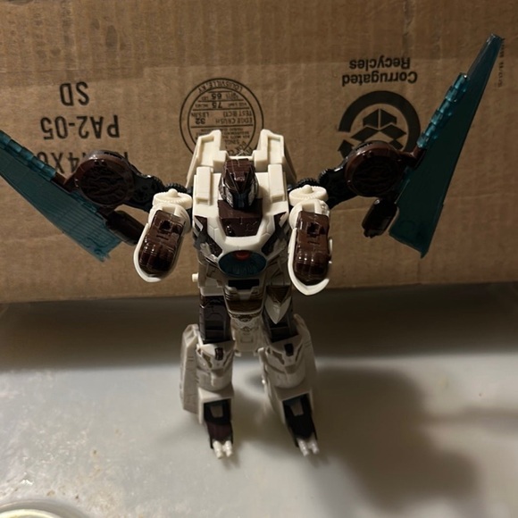 TAKARA Hasbro Transformers Cybertron Voyager Vector Prime Figure - Picture 6 of 6